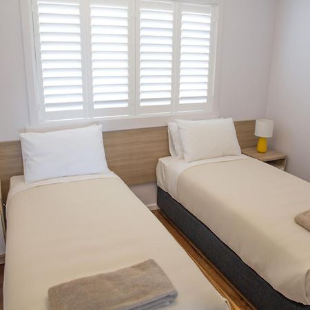 Amooran Oceanside Apartments And Motel Нарума Екстер'єр фото