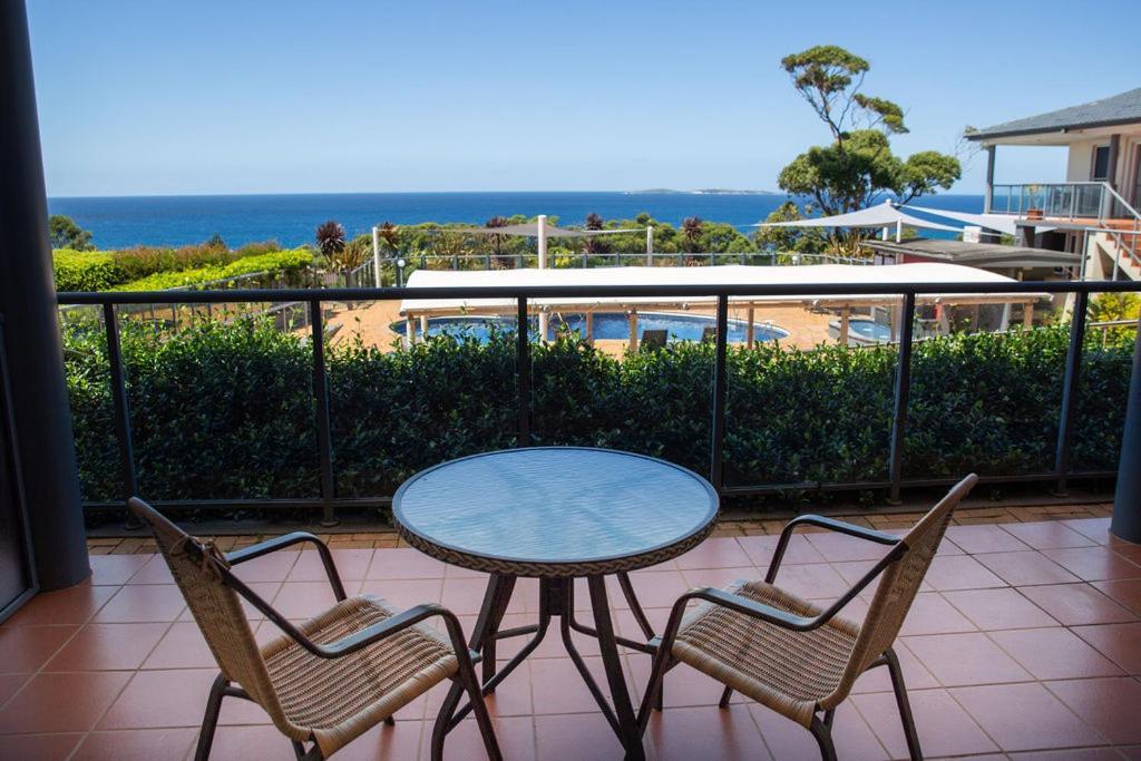 Amooran Oceanside Apartments And Motel Нарума Екстер'єр фото