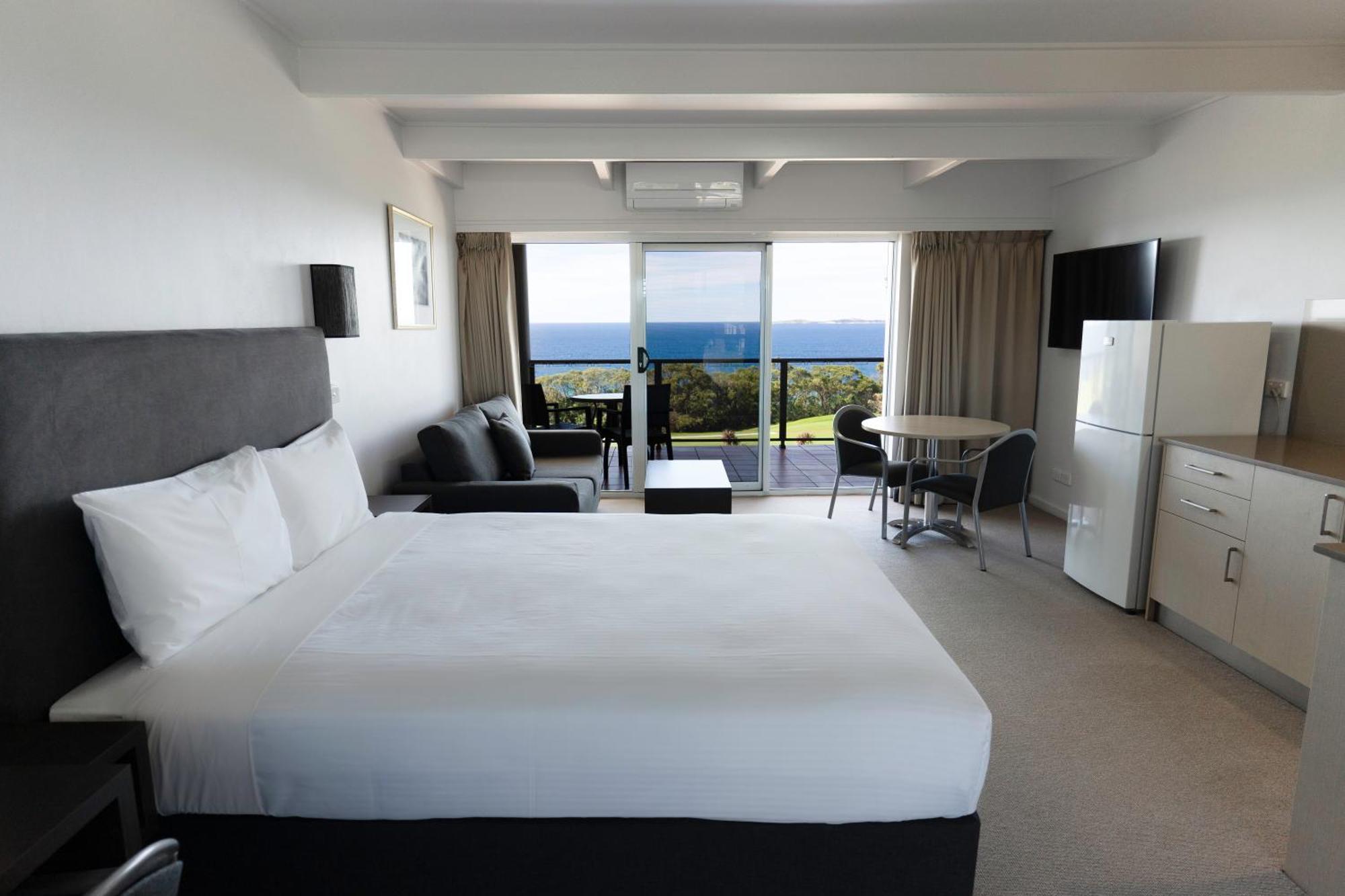 Amooran Oceanside Apartments And Motel Нарума Екстер'єр фото