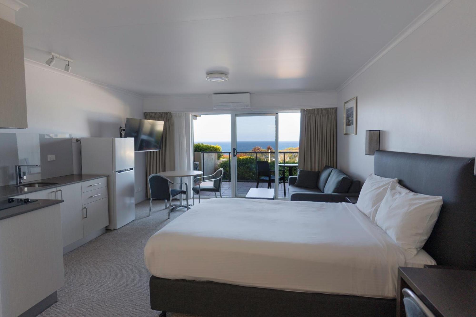 Amooran Oceanside Apartments And Motel Нарума Екстер'єр фото