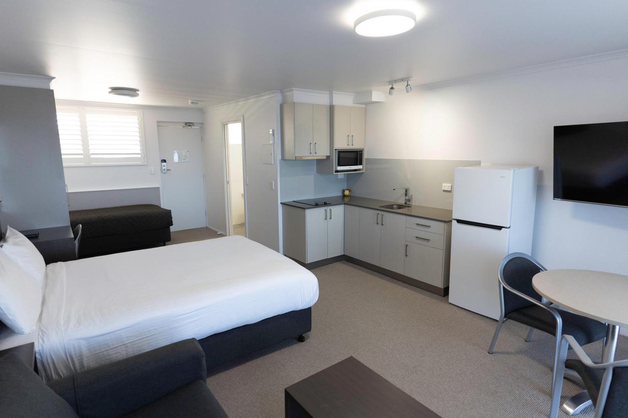 Amooran Oceanside Apartments And Motel Нарума Екстер'єр фото