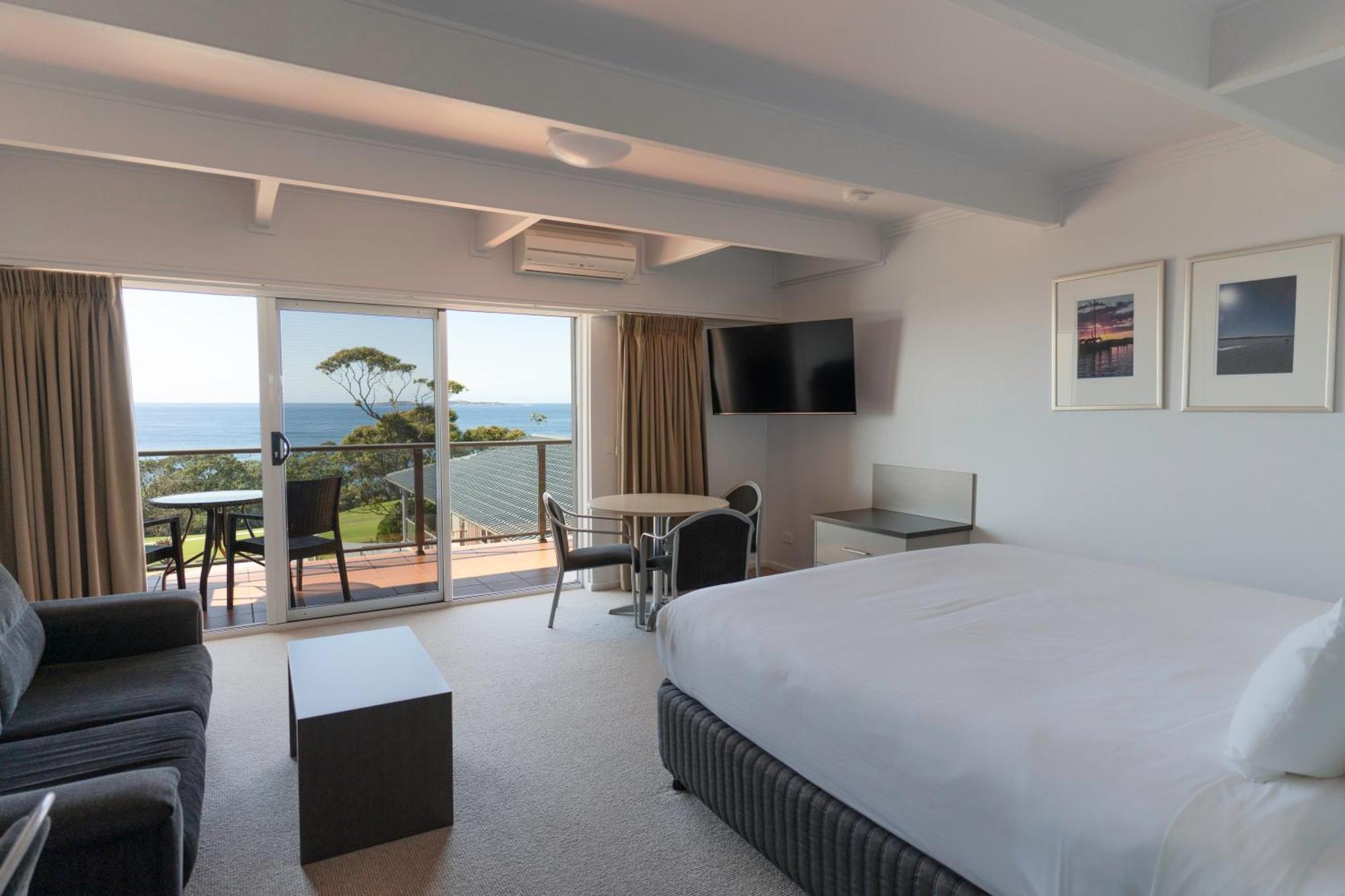 Amooran Oceanside Apartments And Motel Нарума Екстер'єр фото