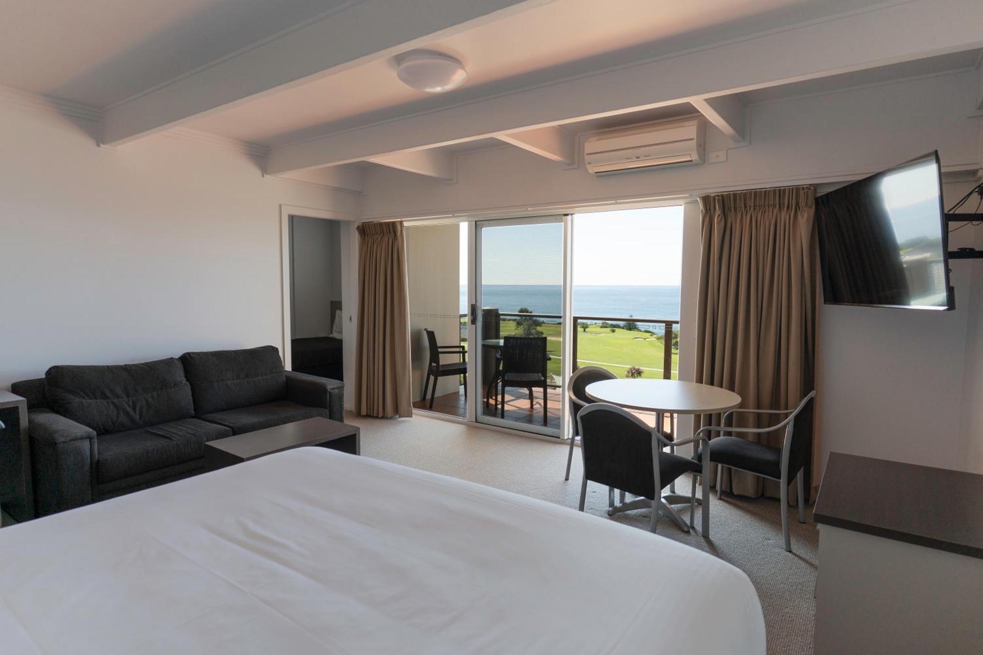 Amooran Oceanside Apartments And Motel Нарума Екстер'єр фото