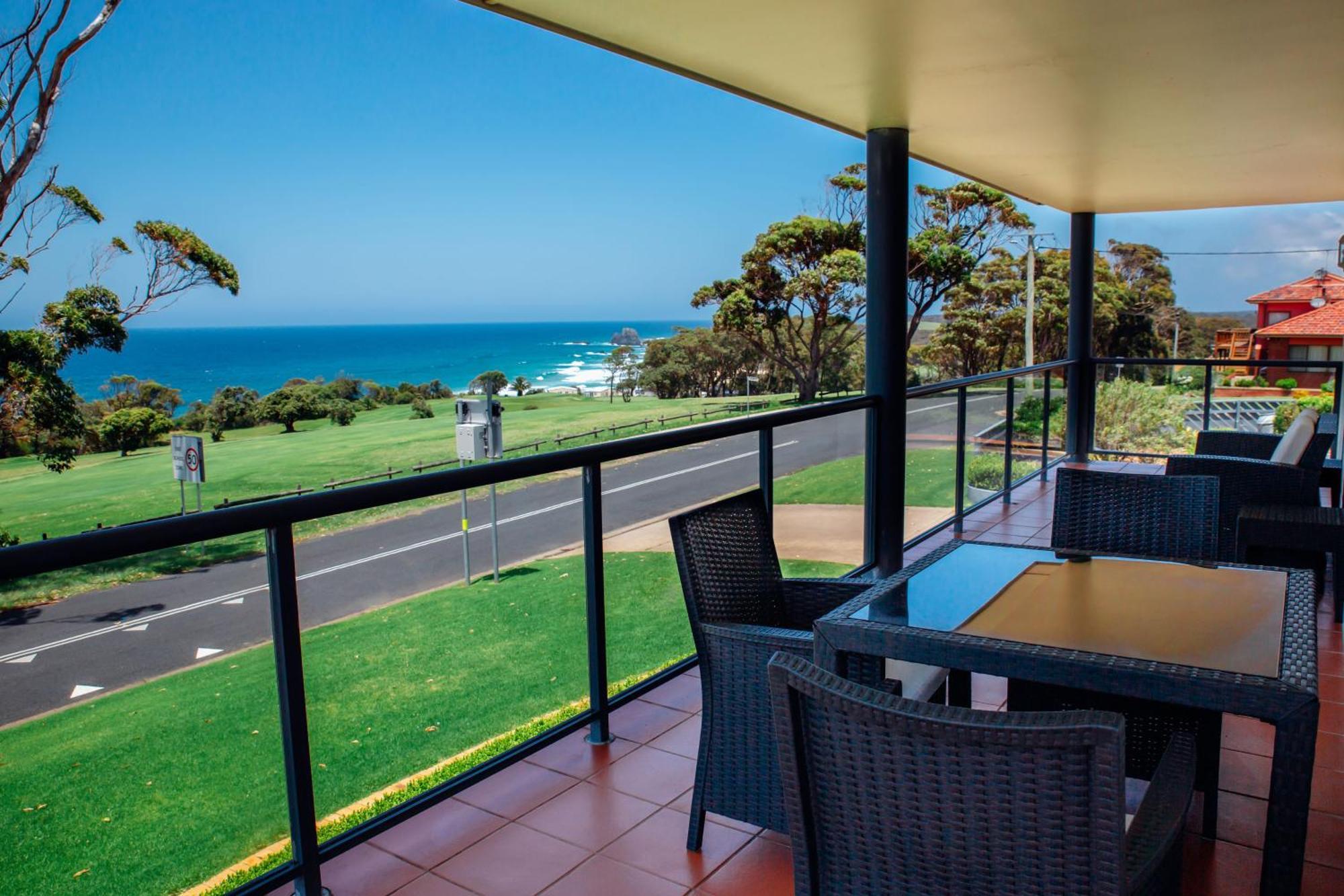 Amooran Oceanside Apartments And Motel Нарума Екстер'єр фото